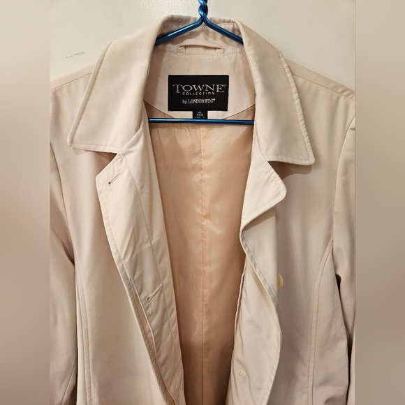 NWOT - Towne Collection by London Fog Lt. Pink Shortie Rain Coat - Size XL - Picture 3 of 9